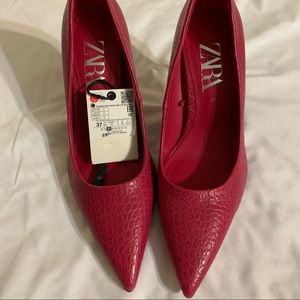 Zara Pointed toe heels. Size 7